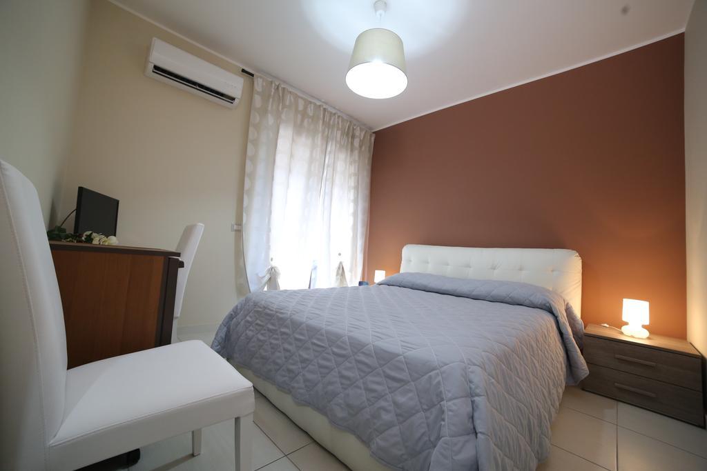 B&B Ciclopi Aci Castello Extérieur photo