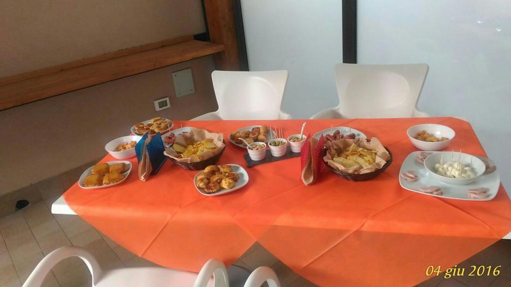 B&B Ciclopi Aci Castello Extérieur photo