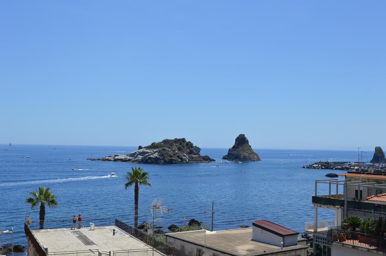 B&B Ciclopi Aci Castello Extérieur photo