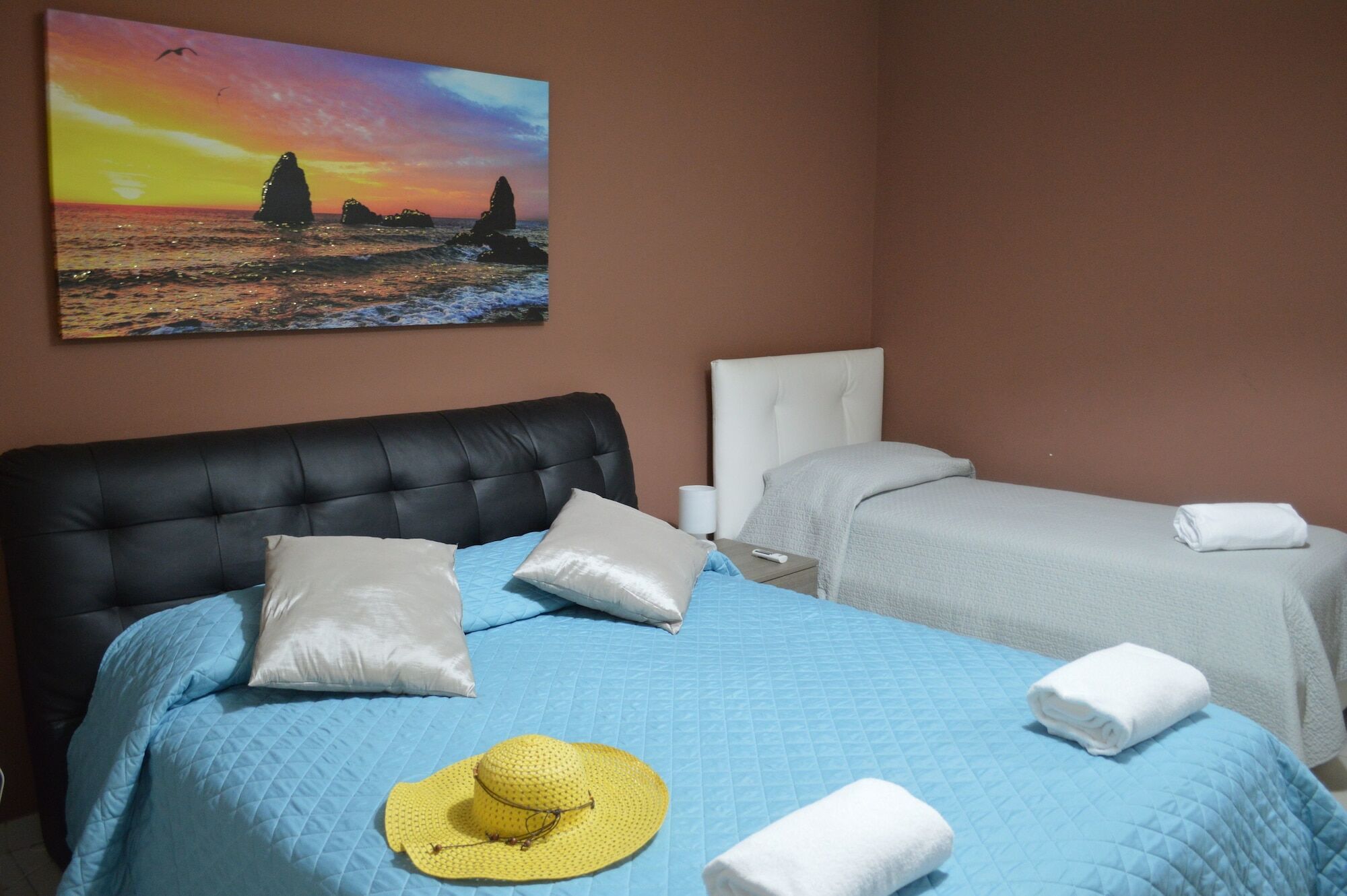 B&B Ciclopi Aci Castello Extérieur photo